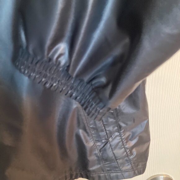 Womens Under Armour Fitted Running Jacket - NWT - Picture 3 of 16